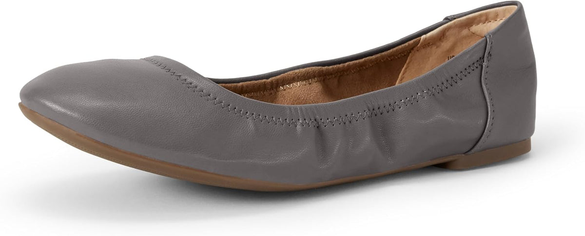 Amazon Essentials Women's Comfortable Round Toe Ballet Flats, Cushioned Memory Foam