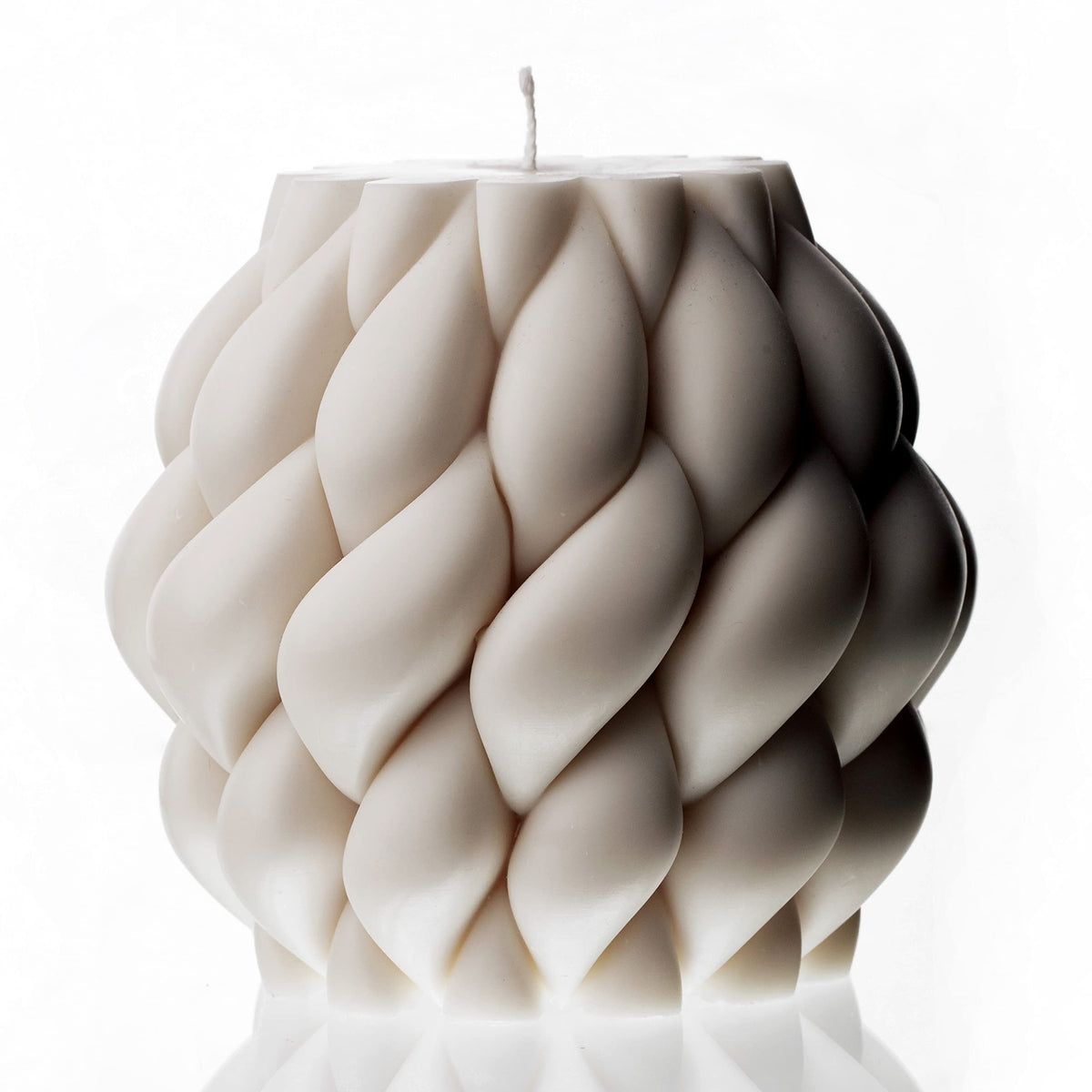Lawa Knot Ball Candle