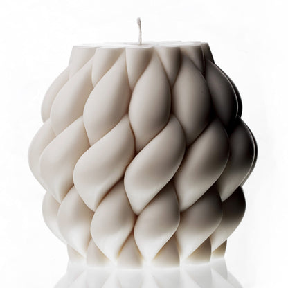 Lawa Knot Ball Candle