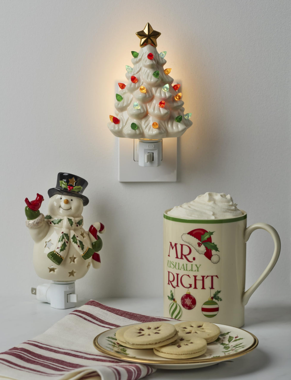 Lenox 893624 Treasured Traditions Holiday Red Bulbs Lit Tree, Christmas Decor