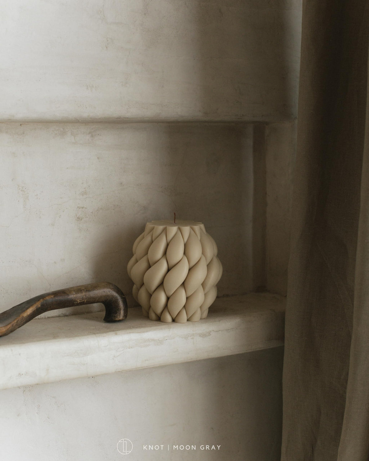 Lawa Knot Ball Candle