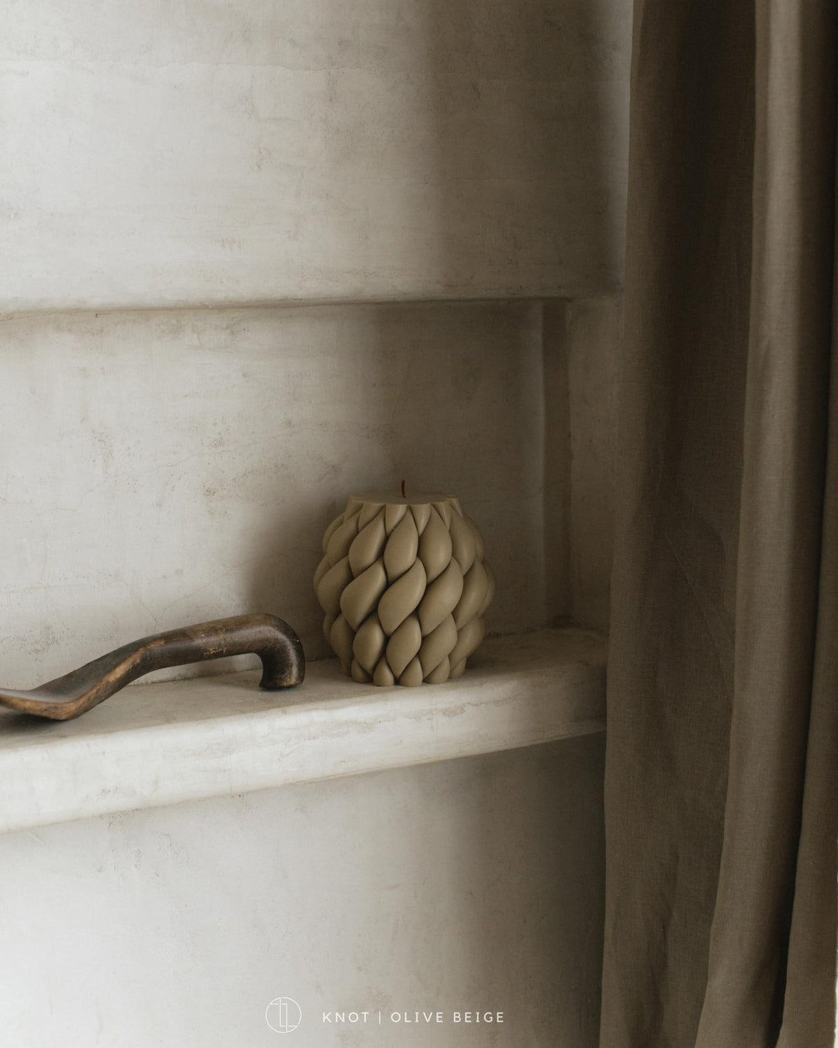 Lawa Knot Ball Candle