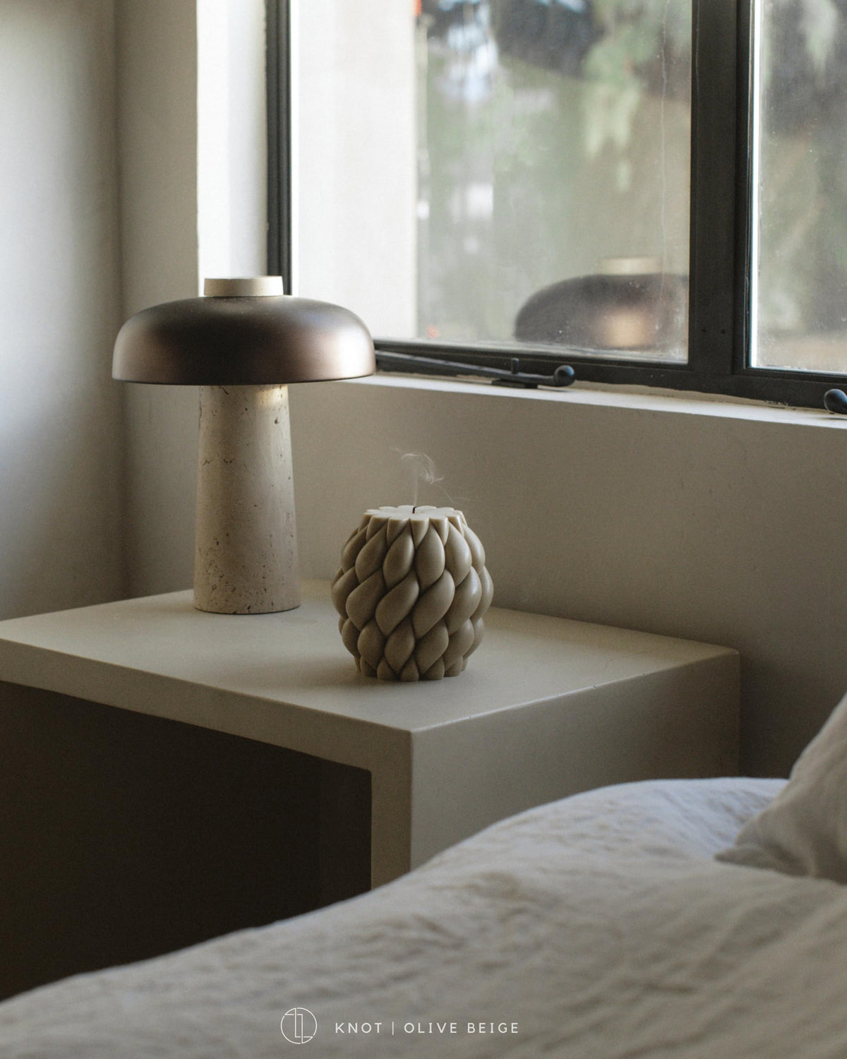 Lawa Knot Ball Candle