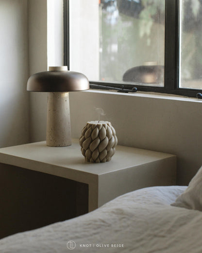 Lawa Knot Ball Candle