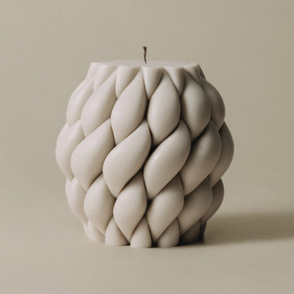 Lawa Knot Ball Candle